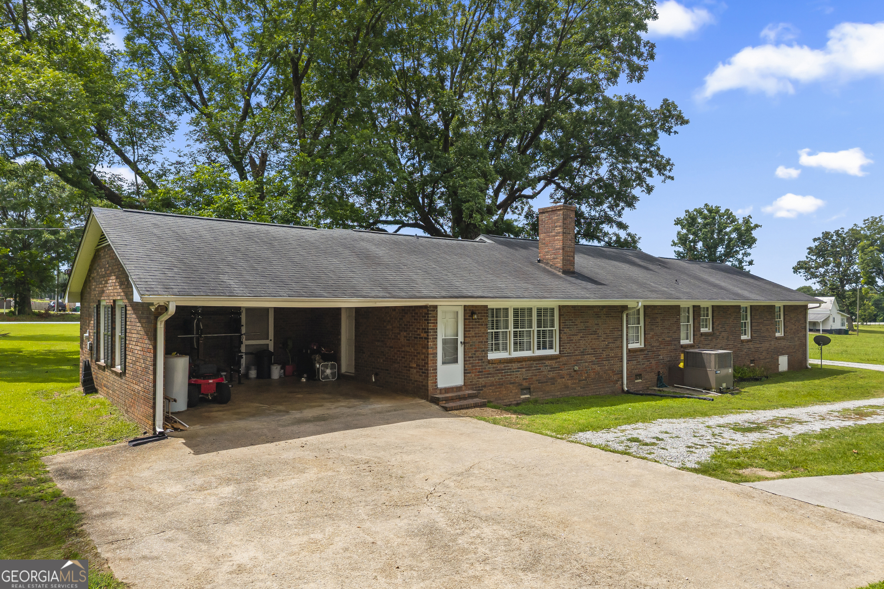16530 Highway 59 Carnesville GA 30521