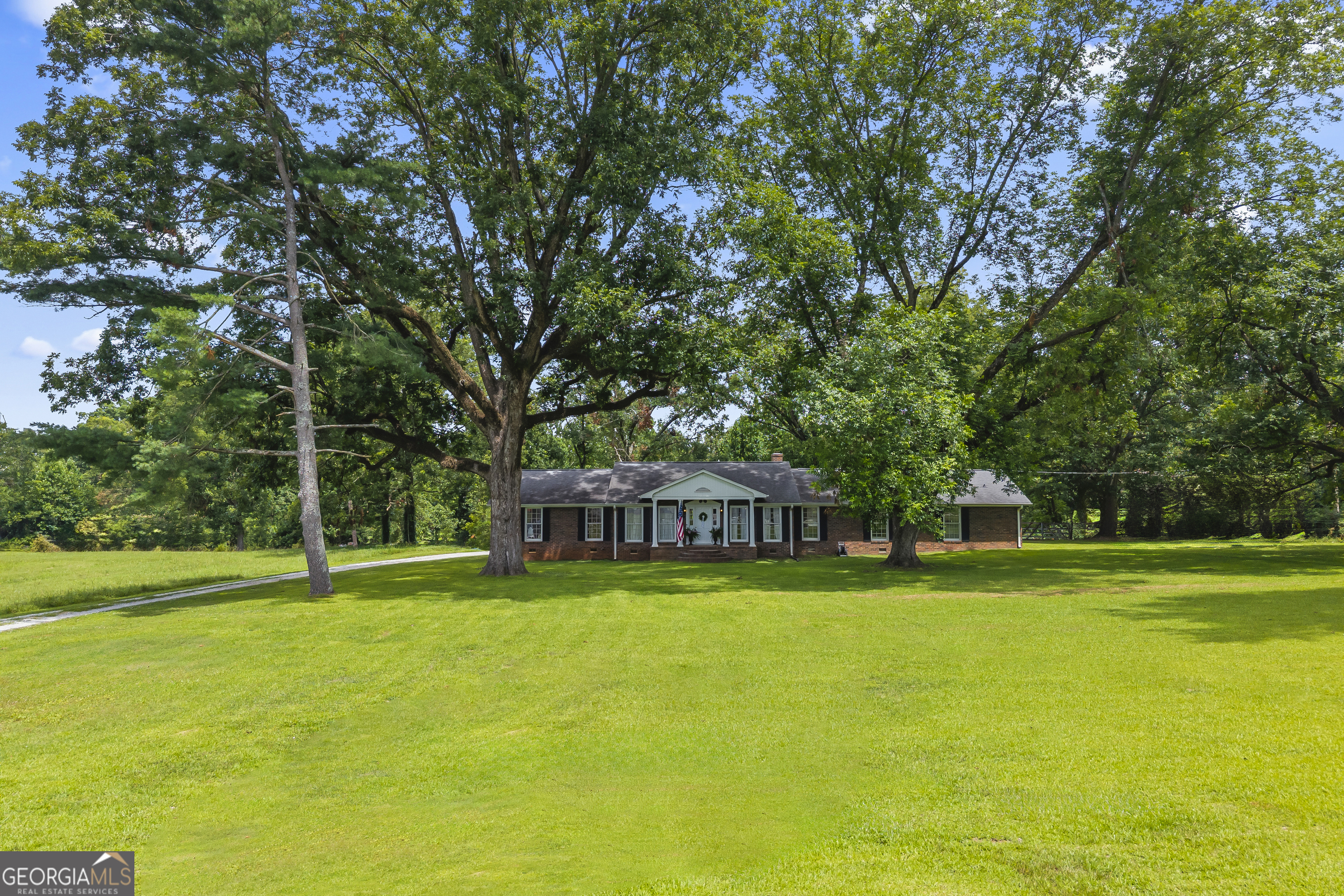16530 Highway 59 Carnesville GA 30521