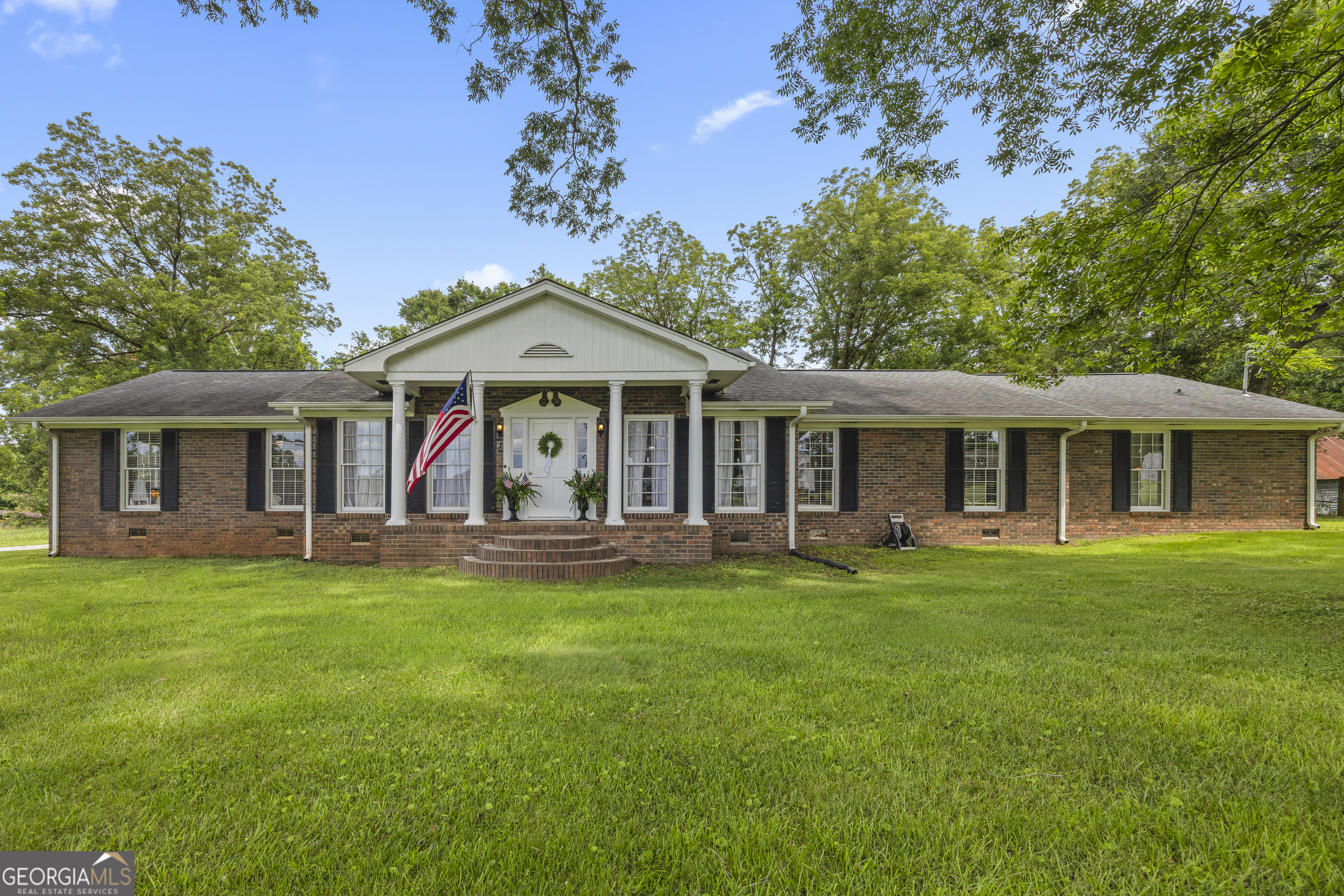 16530 Highway 59 Carnesville GA 30521