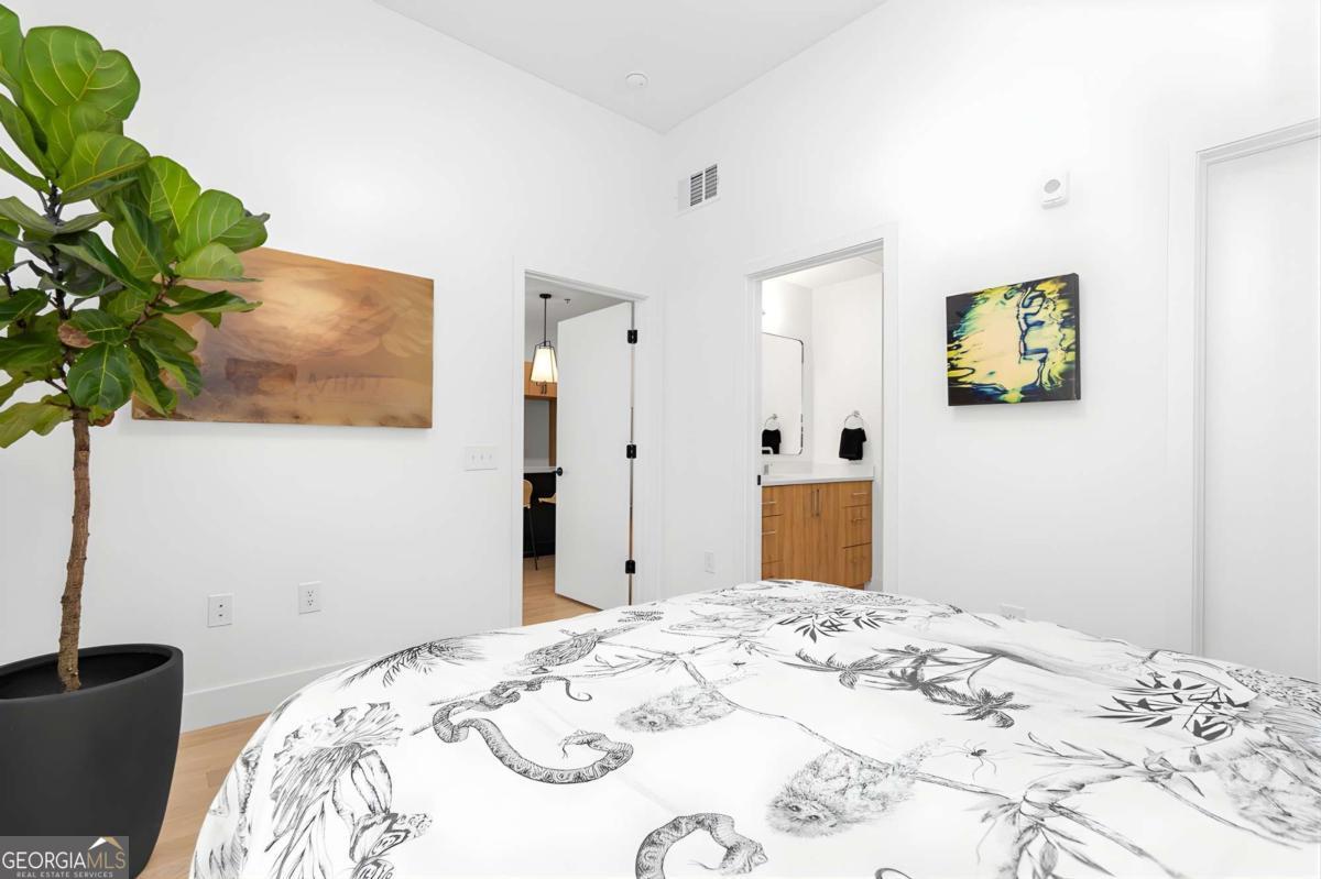 567 Ponce De Leon Avenue Atlanta GA 30308