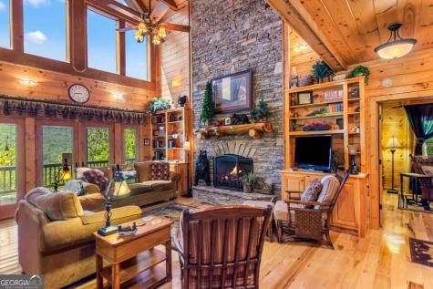 671 Stover Knob Trail Cherry Log GA 30522