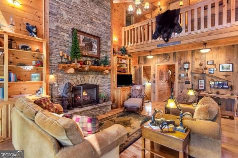671 Stover Knob Trail Cherry Log GA 30522