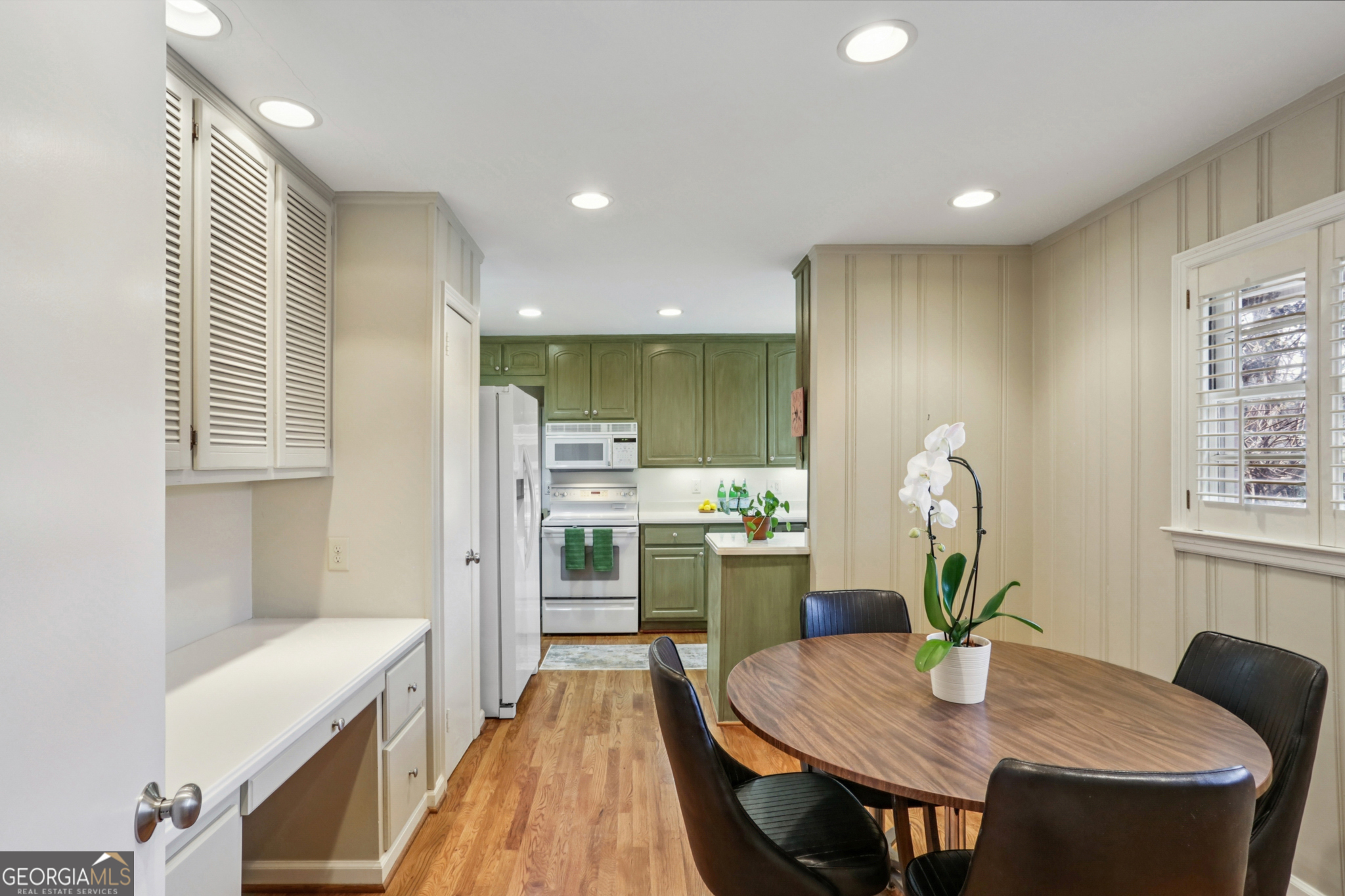 2556 Defoors Ferry Road NW Atlanta GA 30318