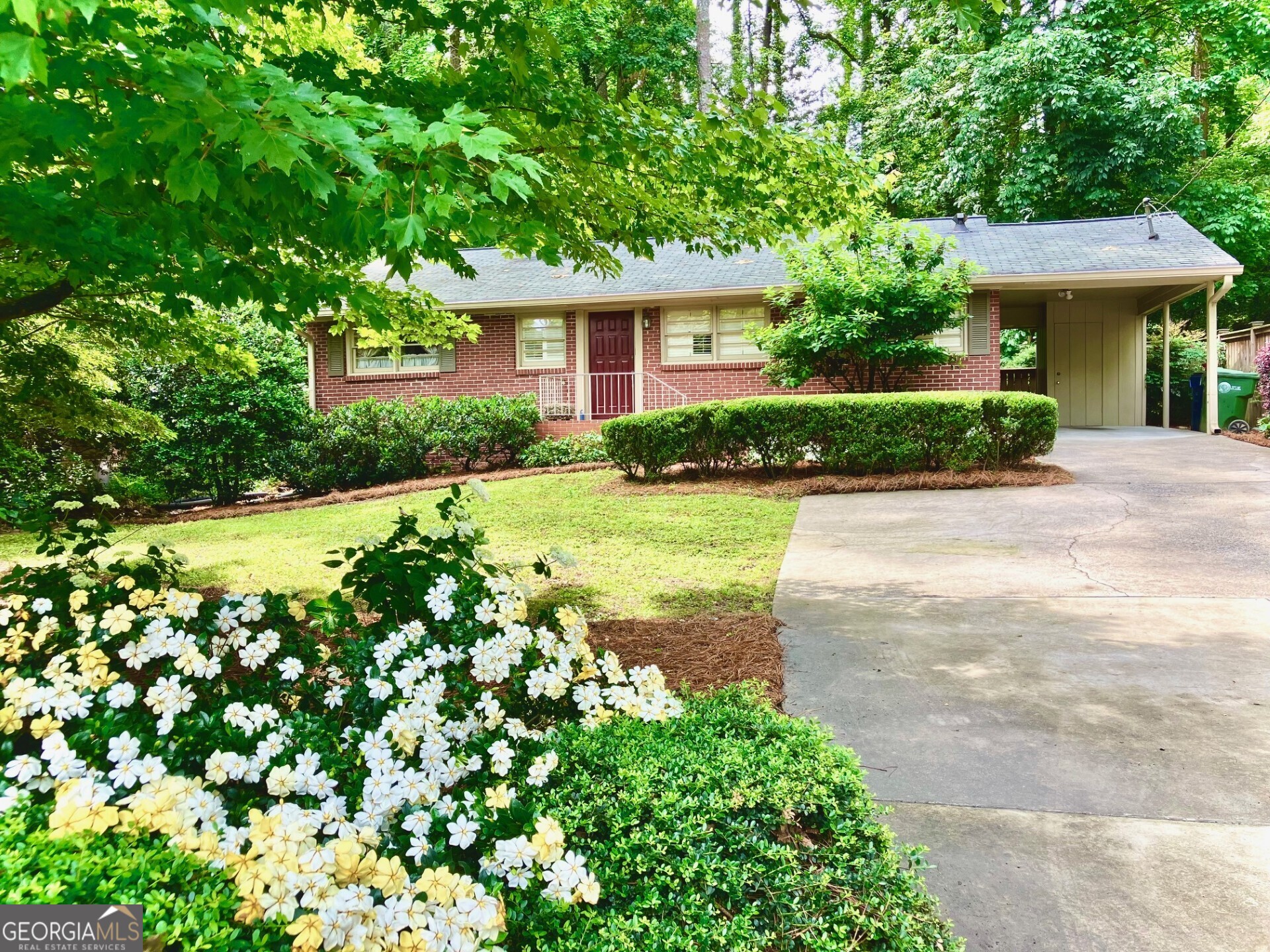 2556 Defoors Ferry Road NW Atlanta GA 30318