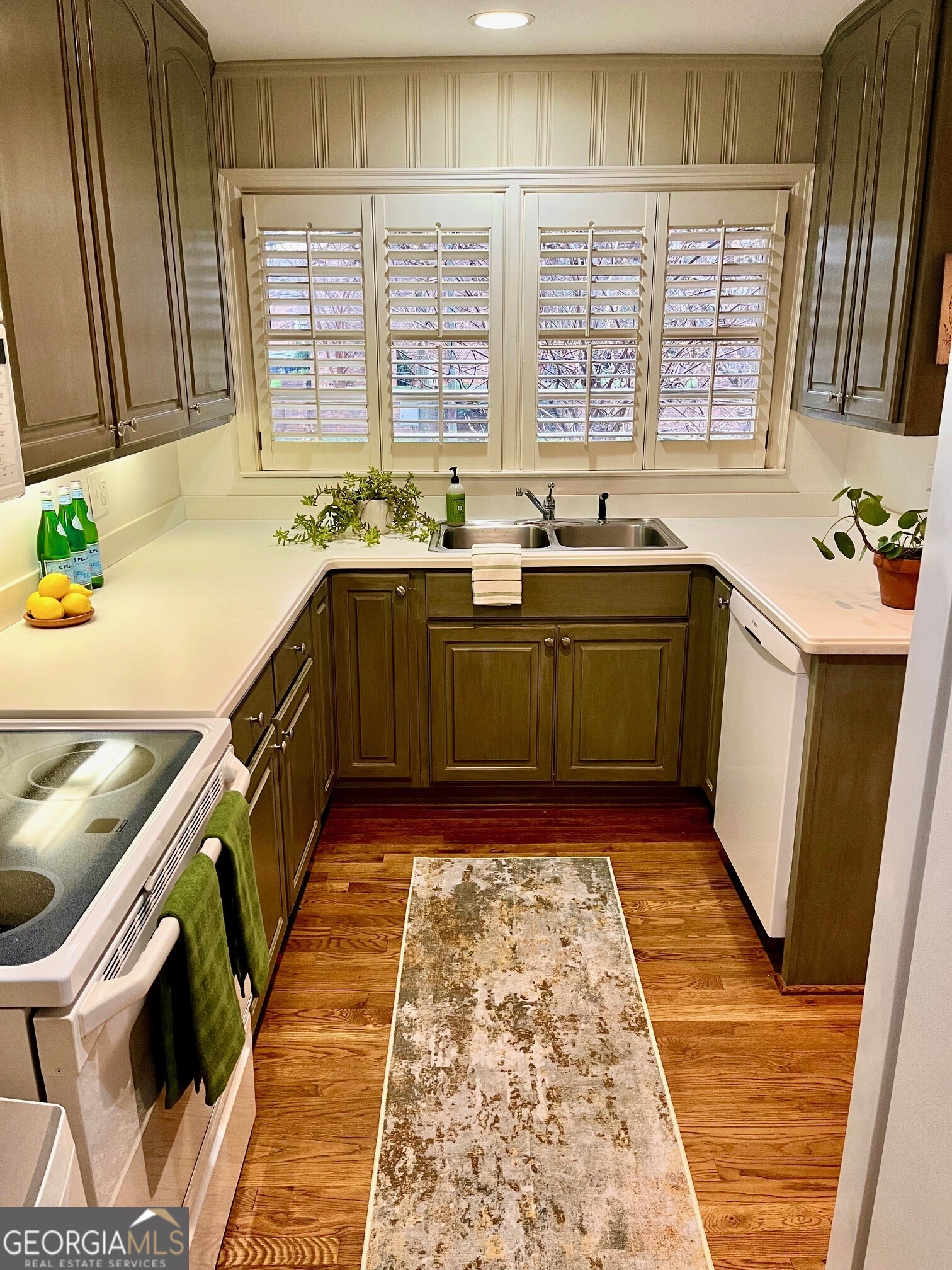 2556 Defoors Ferry Road NW Atlanta GA 30318
