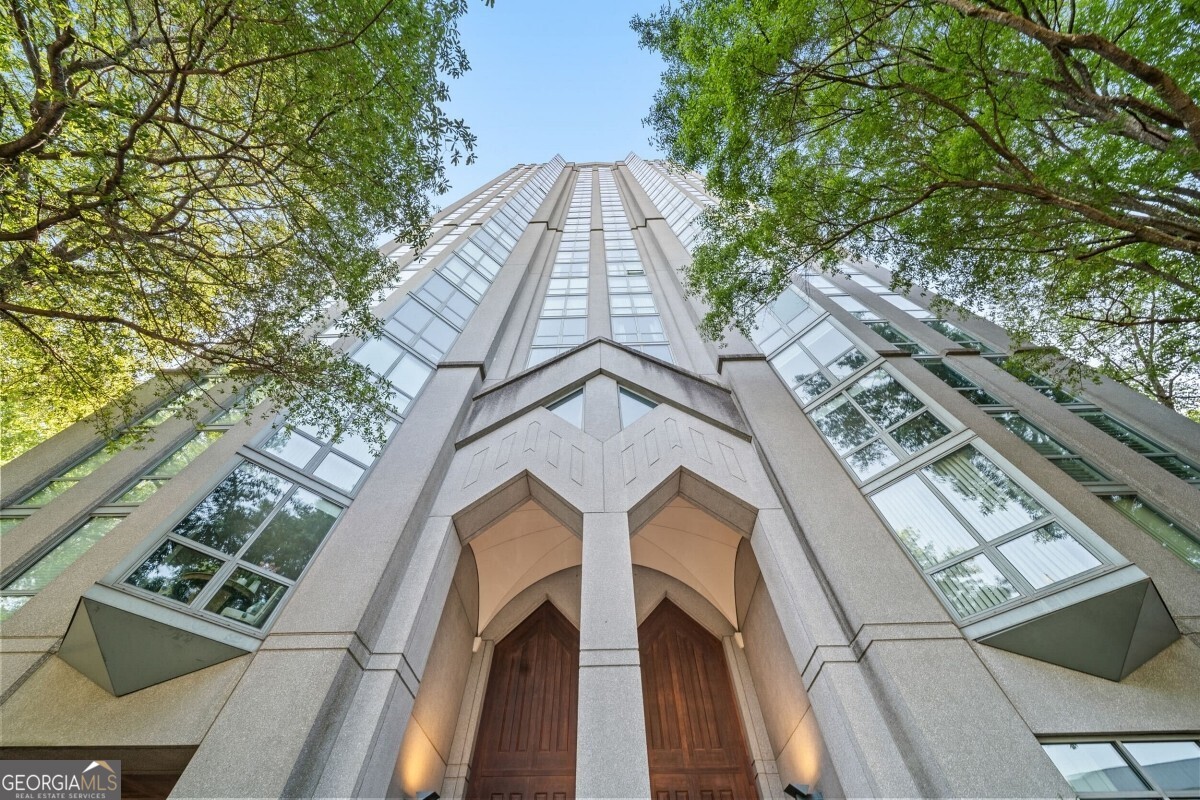 2870 Pharr Court NW Atlanta GA 30305