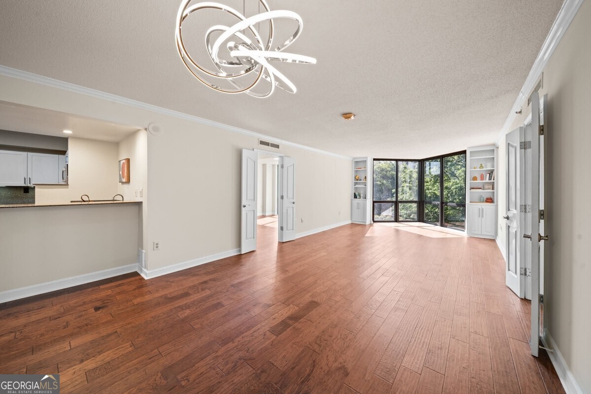 2870 Pharr Court NW Atlanta GA 30305