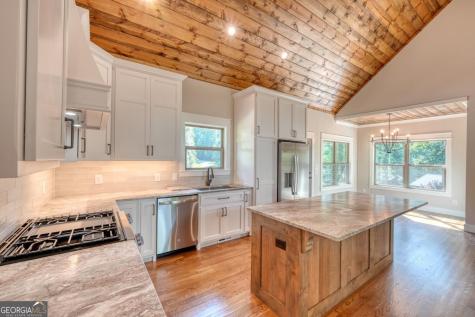 2079 Almont Road Young Harris GA 30582
