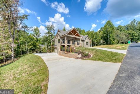 2079 Almont Road Young Harris GA 30582