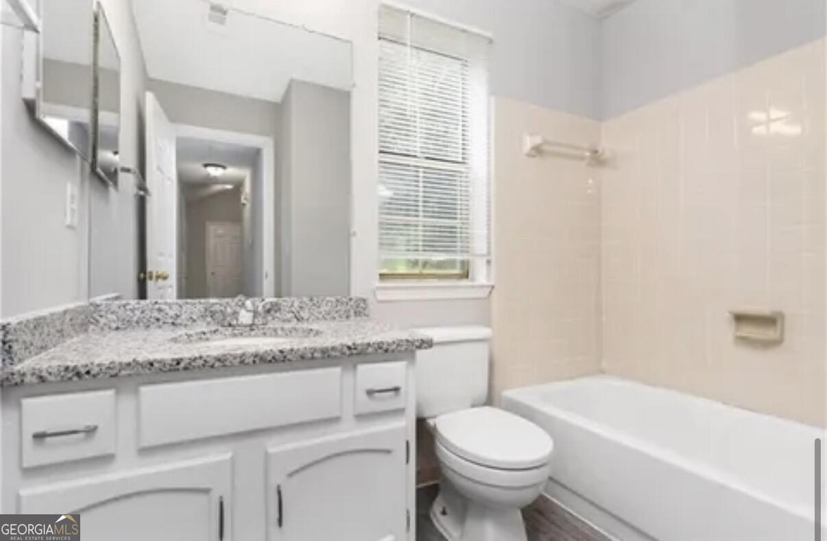 956 Forest Path Stone Mountain GA 30088