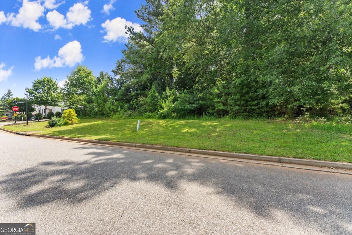 5011 Kings Close Alpharetta GA 30004