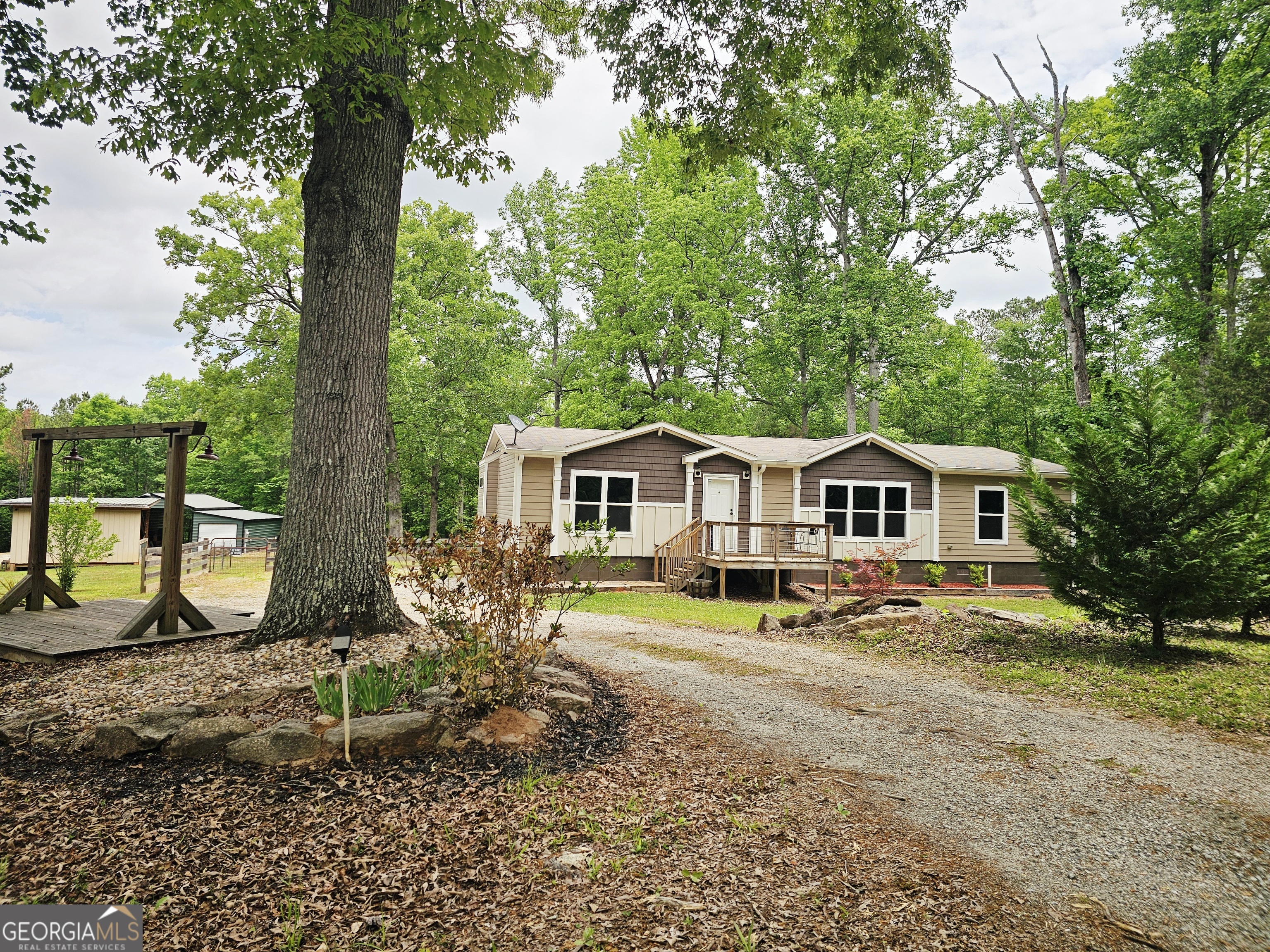 3585 W. Highway 34 Newnan GA 30263