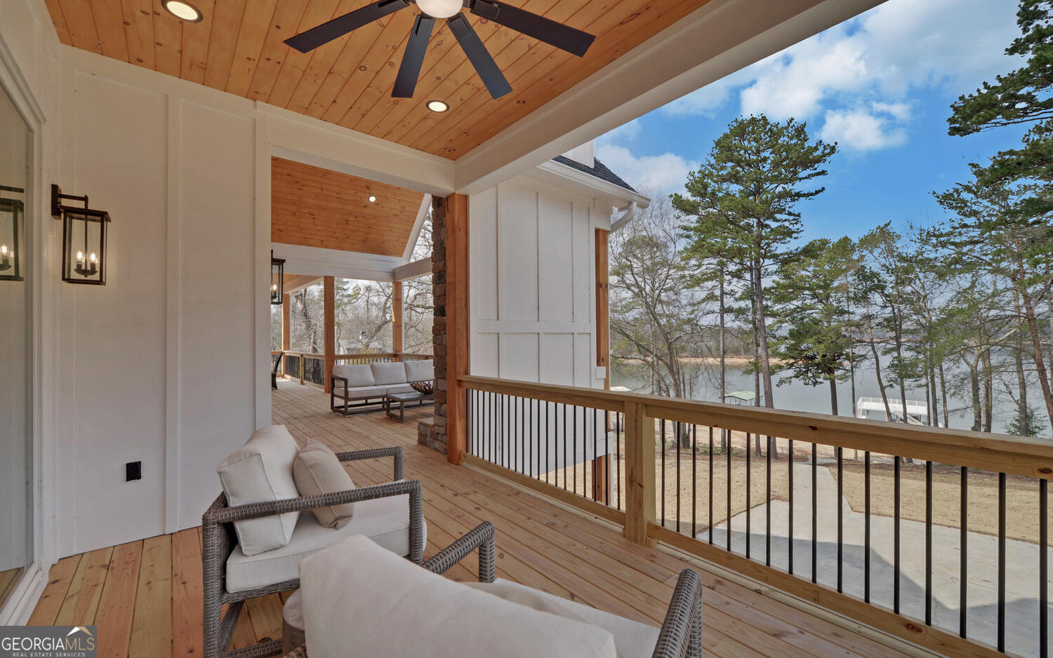 672 Tugaloo Heights Circle Lavonia GA 30553