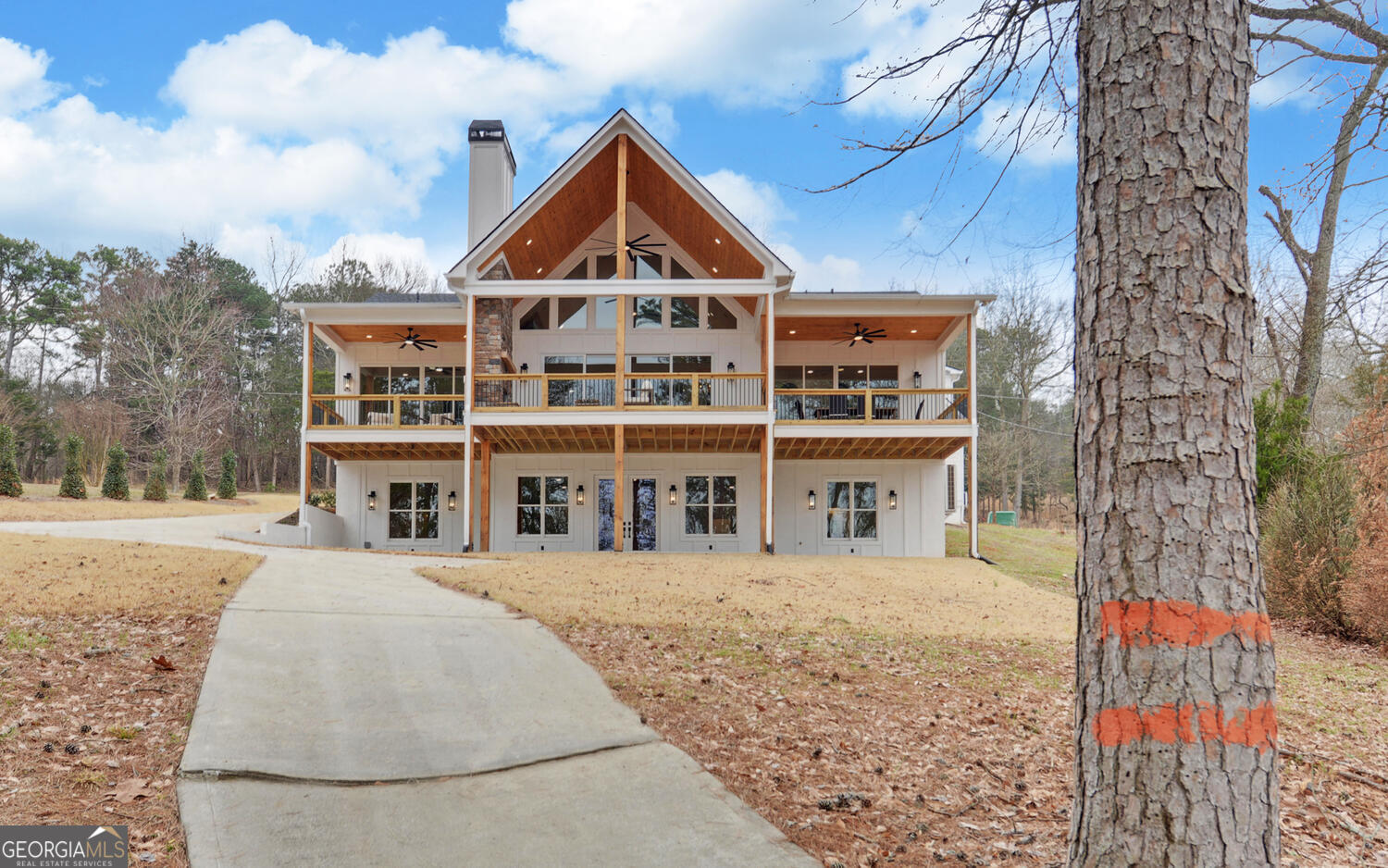 672 Tugaloo Heights Circle Lavonia GA 30553