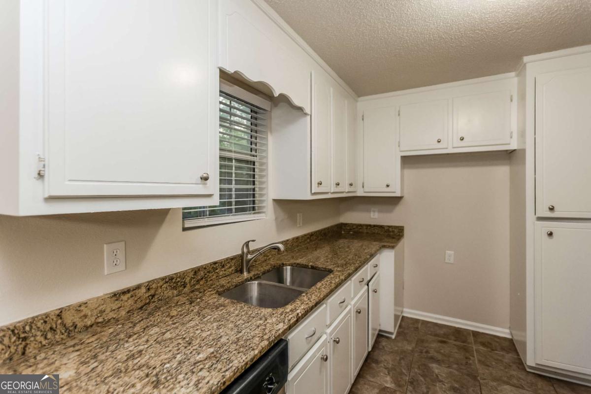 498 Remington Lane Acworth GA 30101