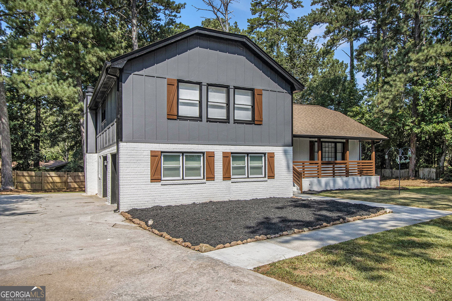 2180 E Chester Circle SE Conyers GA 30013
