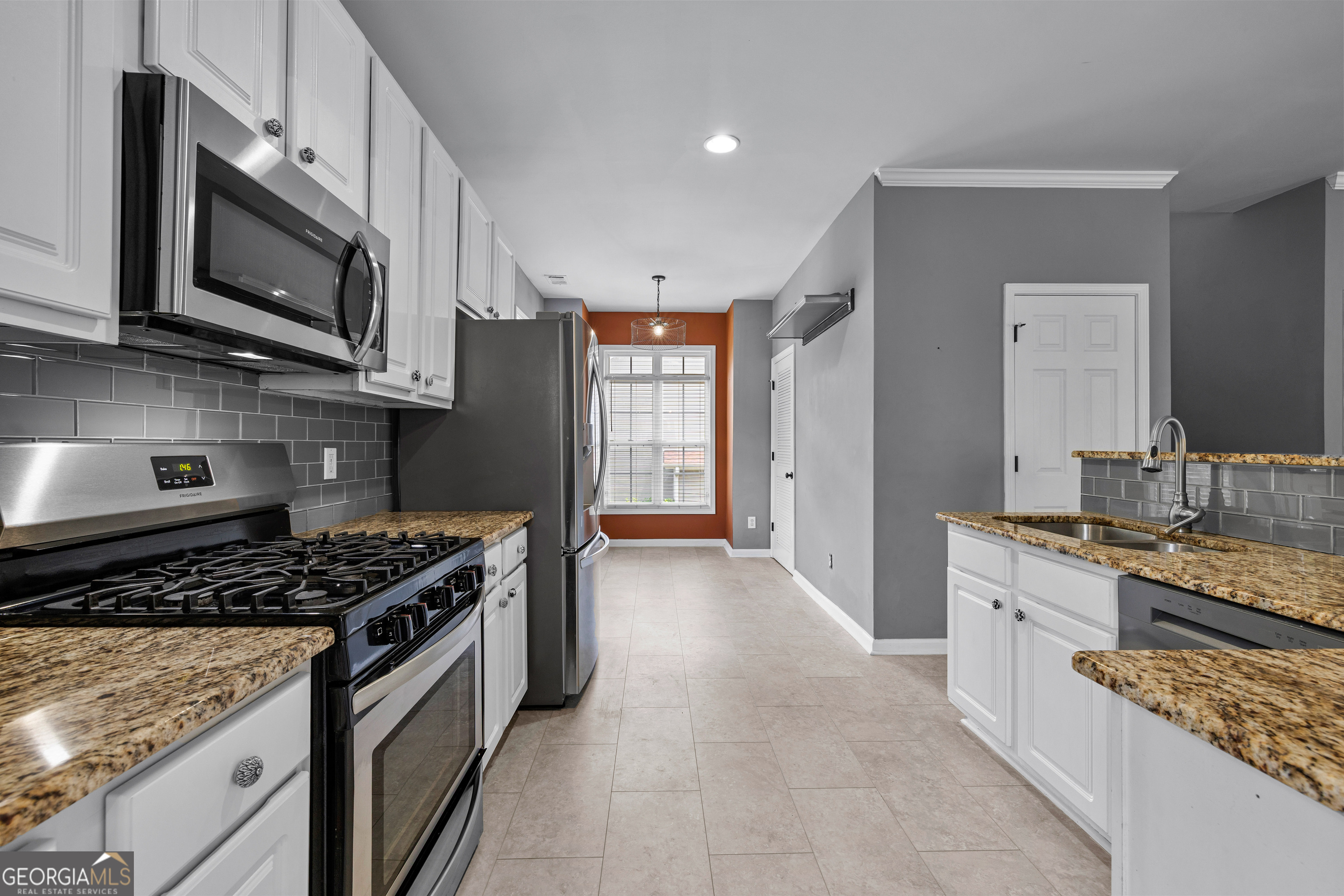 39 The Crescent Newnan GA 30263