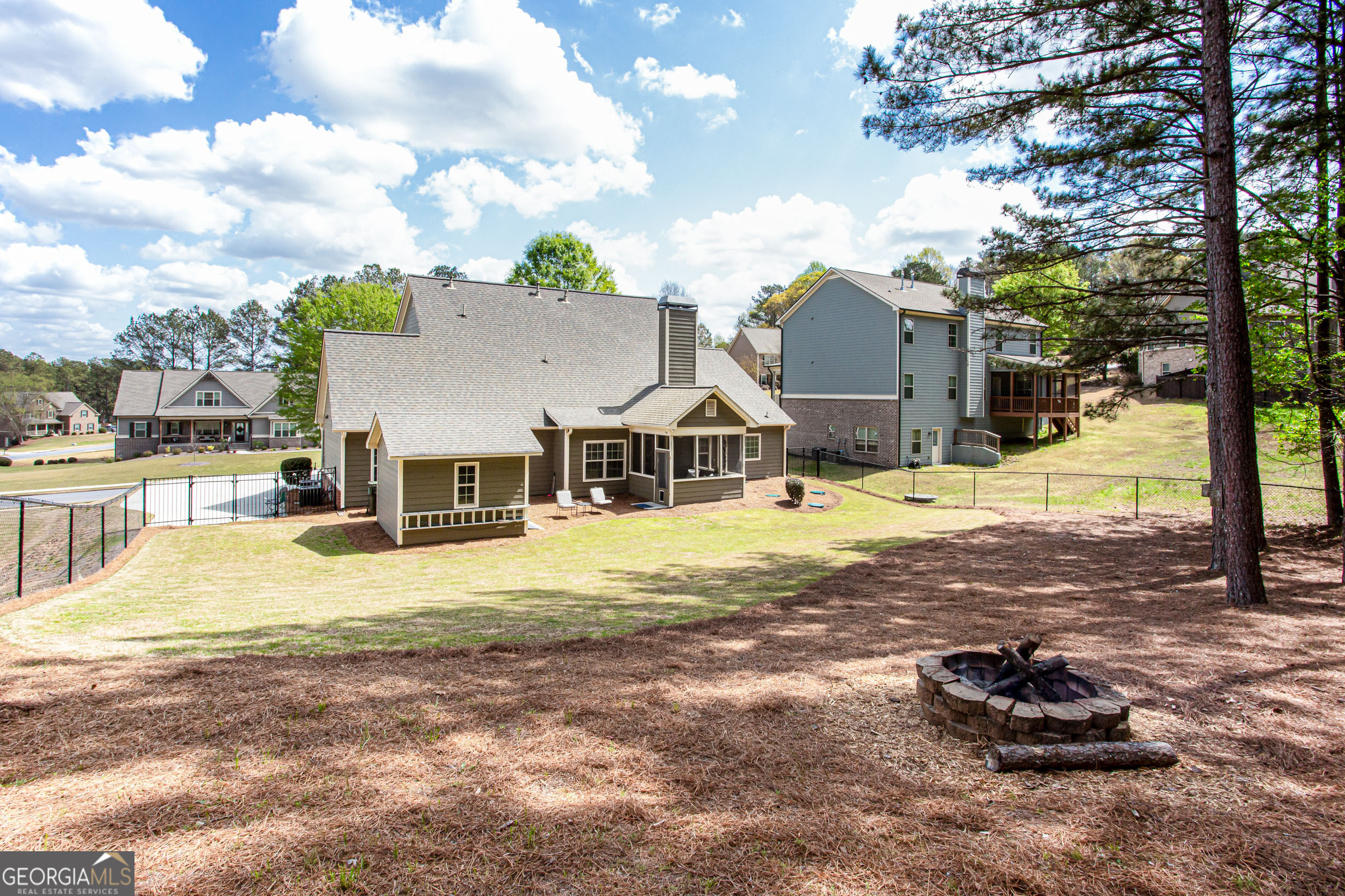 1617 Maes Overlook Loganville GA 30052