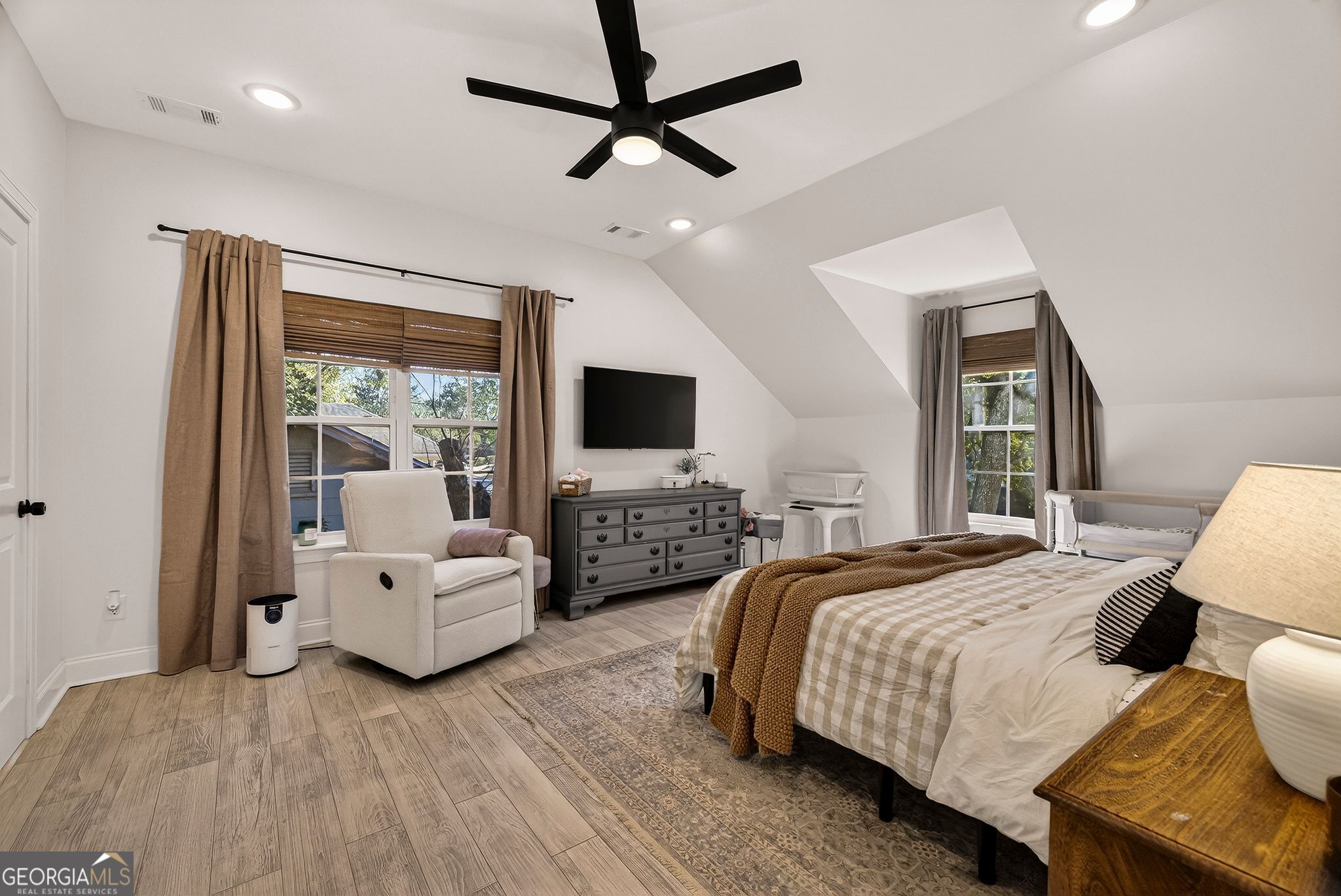 1306 E Waldburg Street Savannah GA 31404
