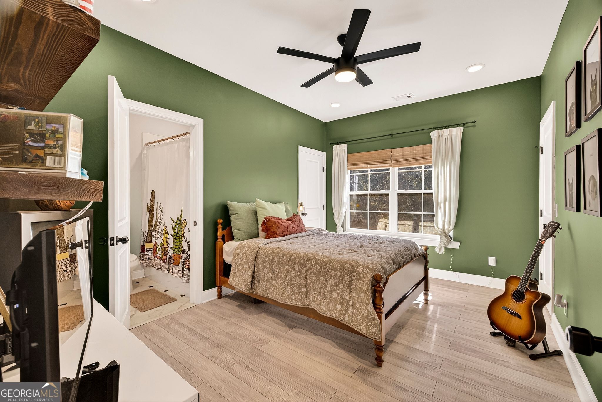 1306 E Waldburg Street Savannah GA 31404