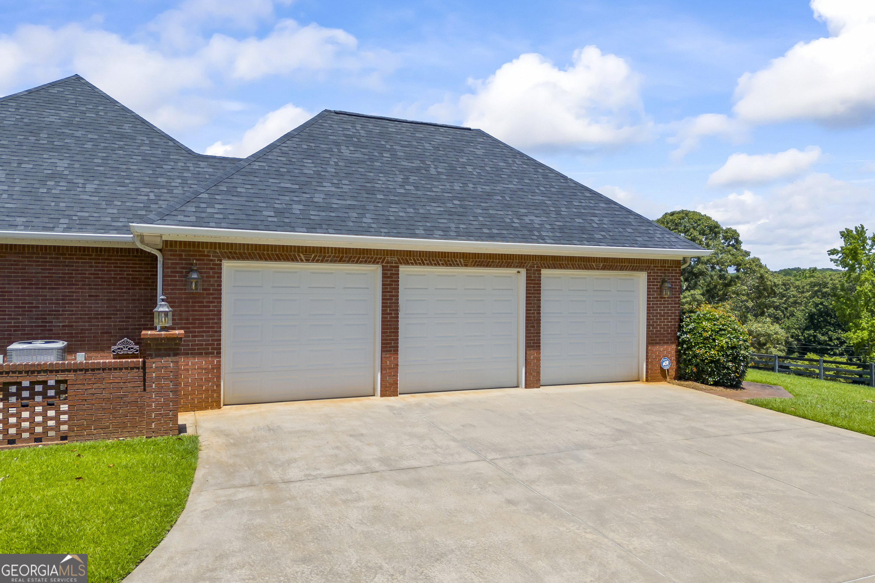 152 Lace Field Lane Lavonia GA 30553