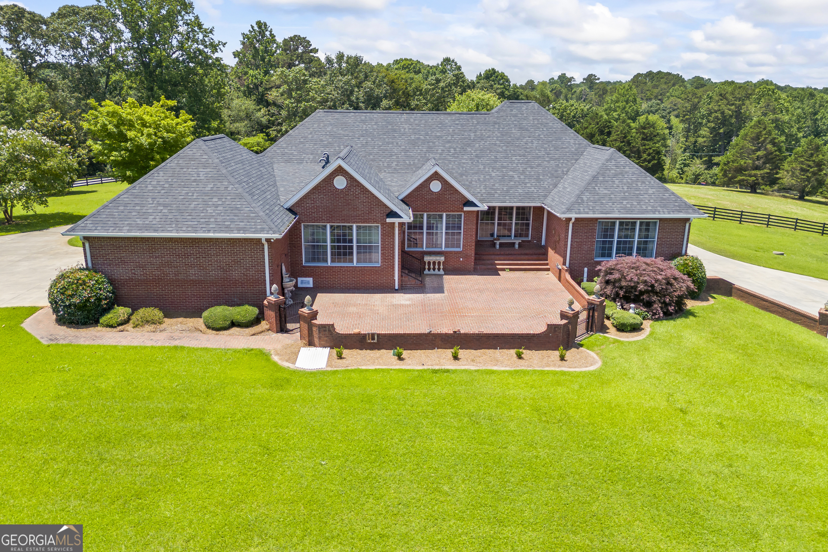 152 Lace Field Lane Lavonia GA 30553