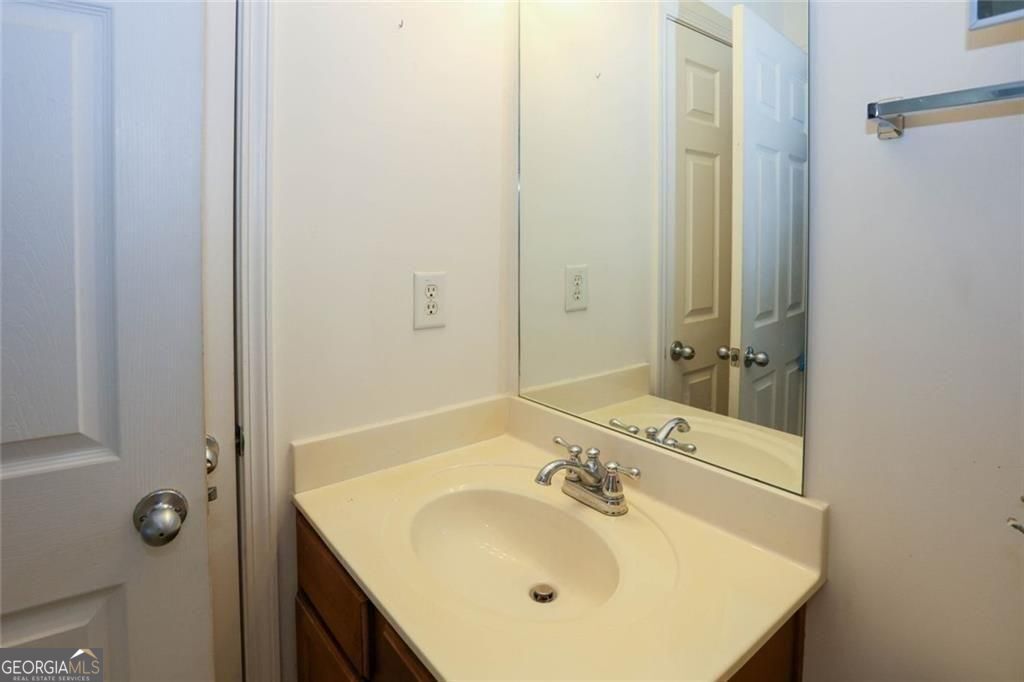 4011 Oak Field Drive Loganville GA 30052