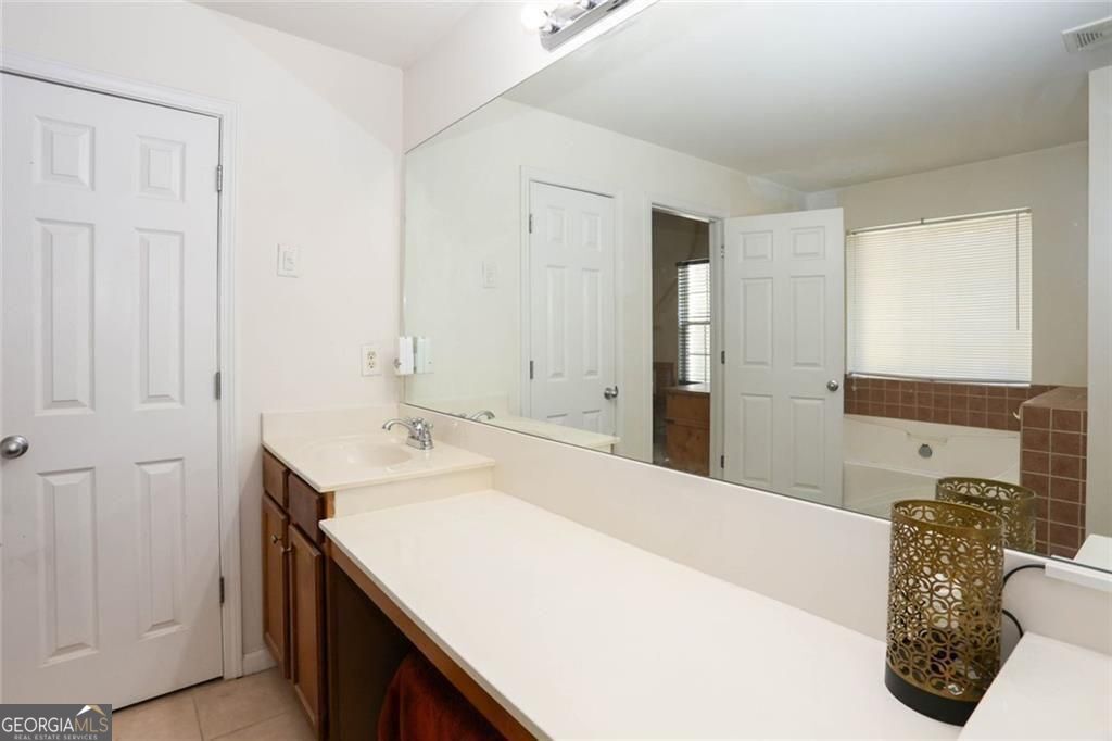 4011 Oak Field Drive Loganville GA 30052