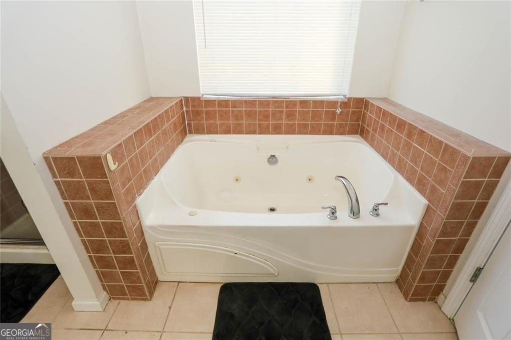 4011 Oak Field Drive Loganville GA 30052