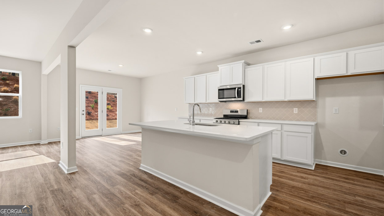 1959 Van Alen Way Dacula GA 30019