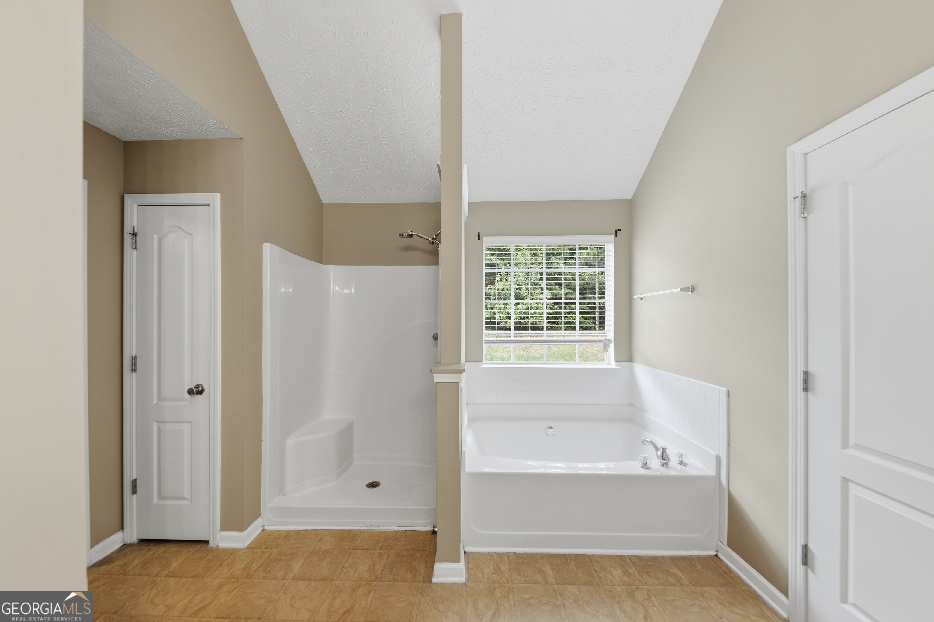 4693 Shaded Oak Lane Forest Park GA 30297