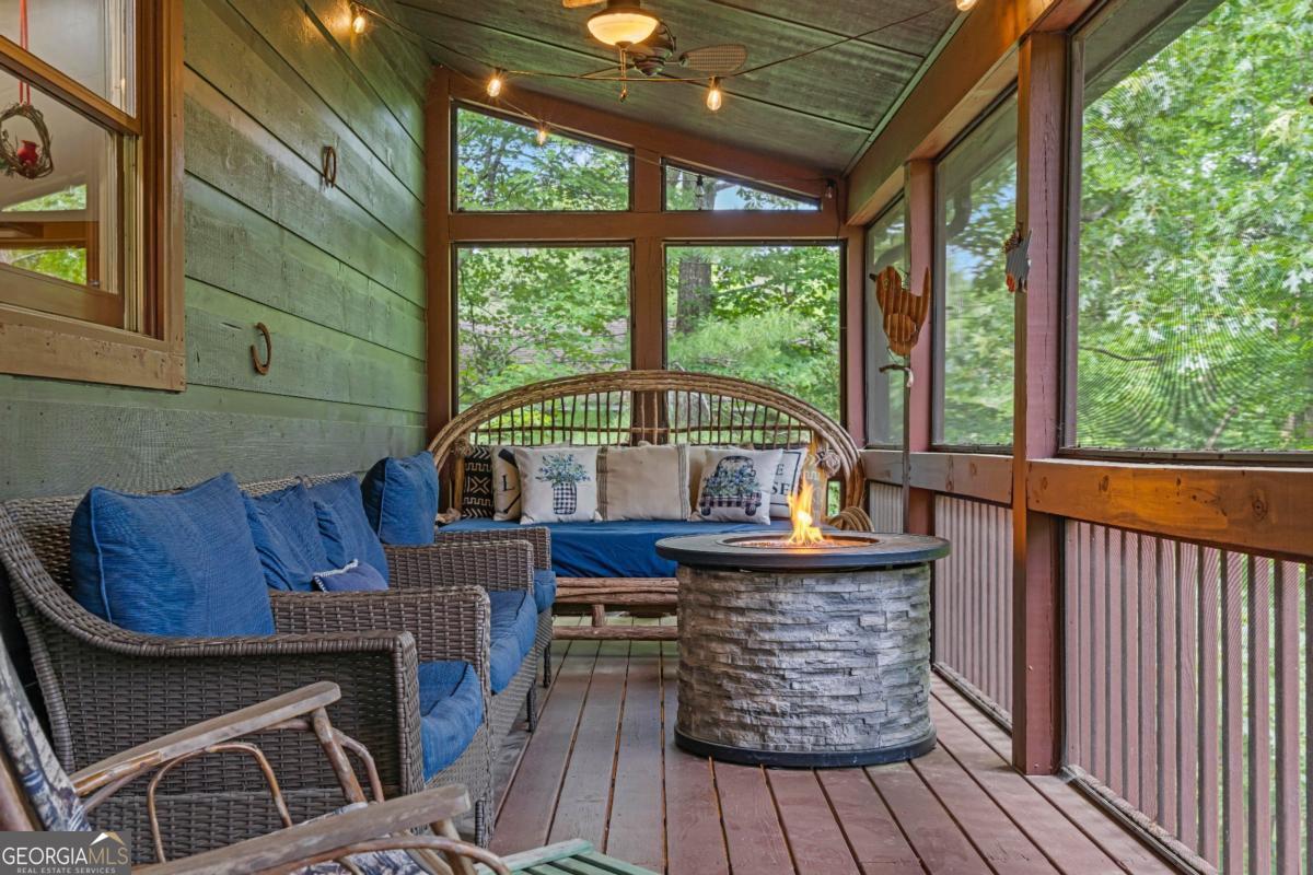 60 Clubhouse Court Ellijay GA 30536