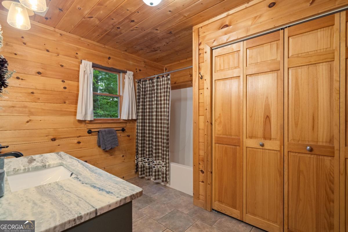 60 Clubhouse Court Ellijay GA 30536