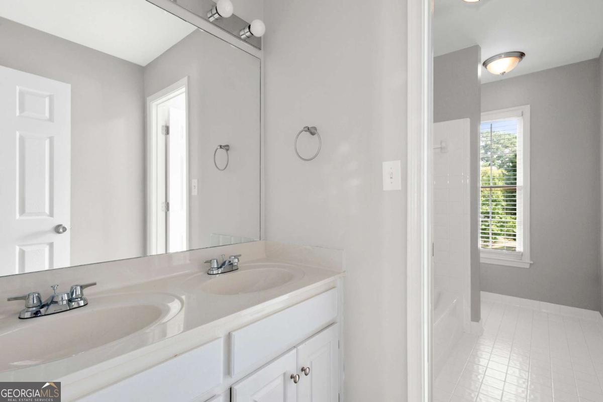 2362 Birch Hollow Trail Lawrenceville GA 30043