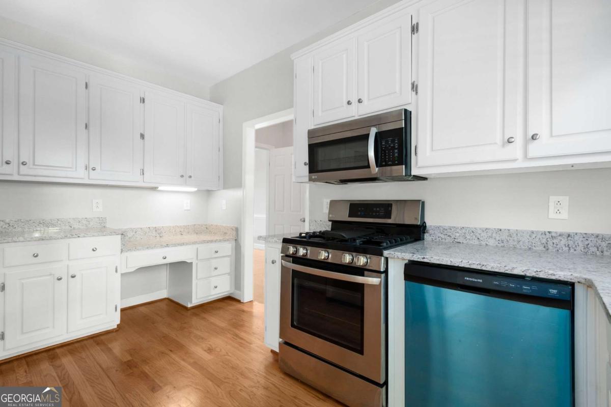 2362 Birch Hollow Trail Lawrenceville GA 30043
