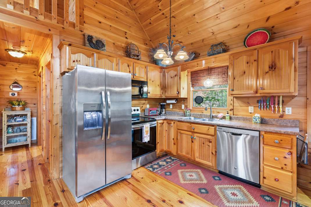 1204 Brookhaven Lane Blue Ridge GA 30513