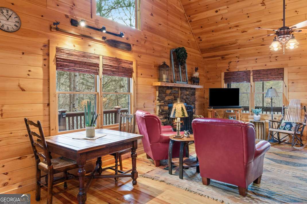 1204 Brookhaven Lane Blue Ridge GA 30513