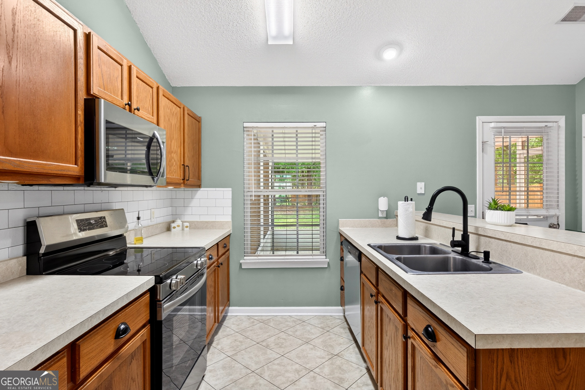 410 Shadowbrook Circle Springfield GA 31329