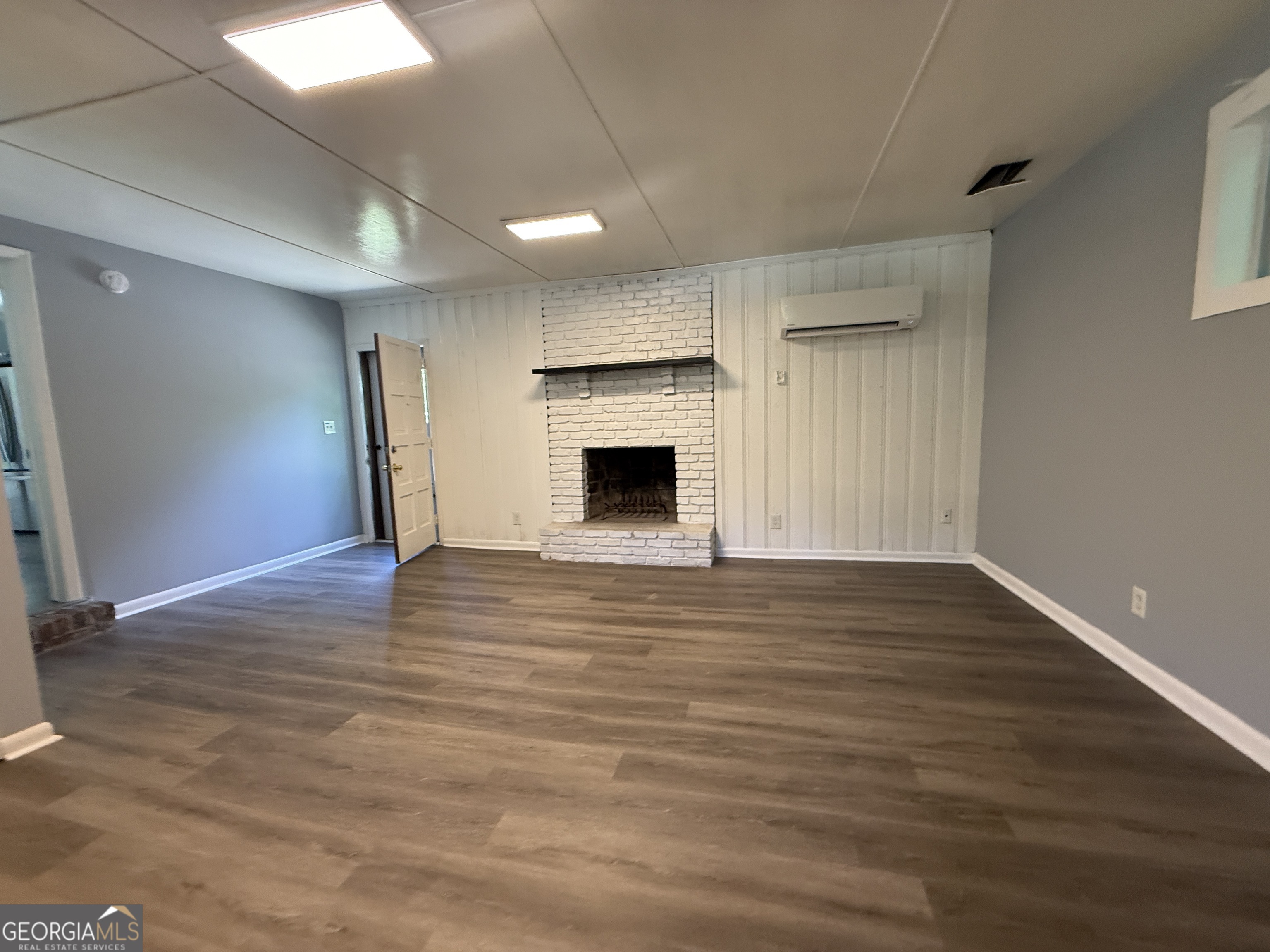 3293 Valleydale Drive SW Atlanta GA 30311