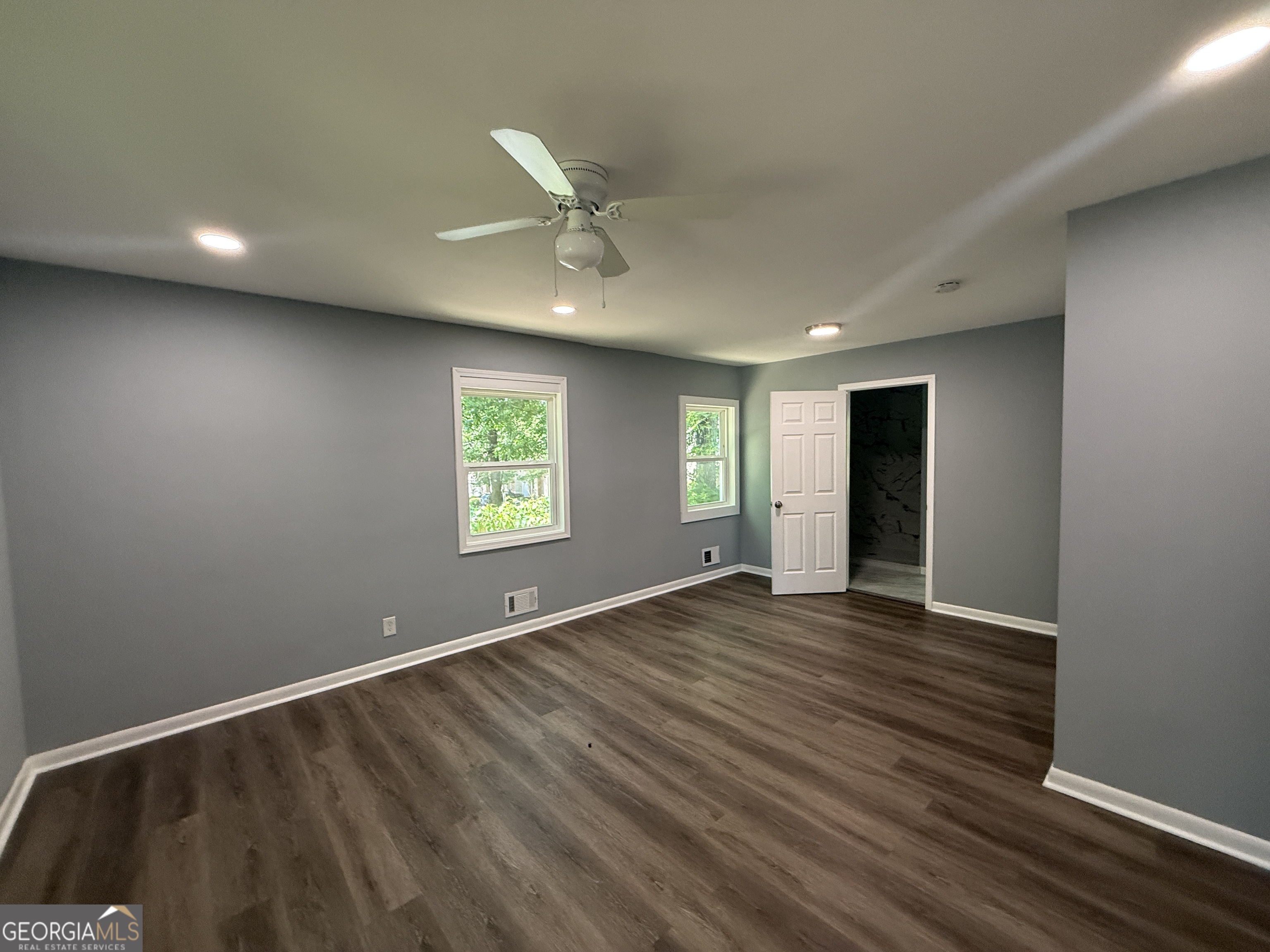 3293 Valleydale Drive SW Atlanta GA 30311