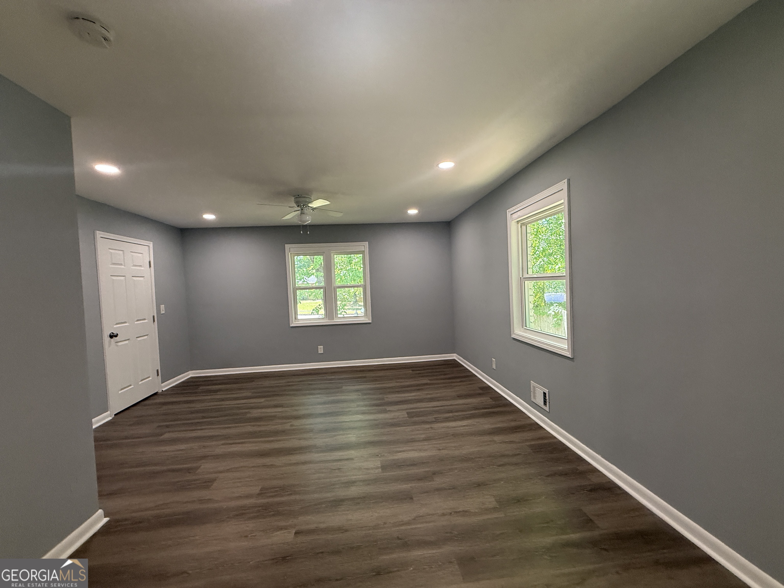 3293 Valleydale Drive SW Atlanta GA 30311