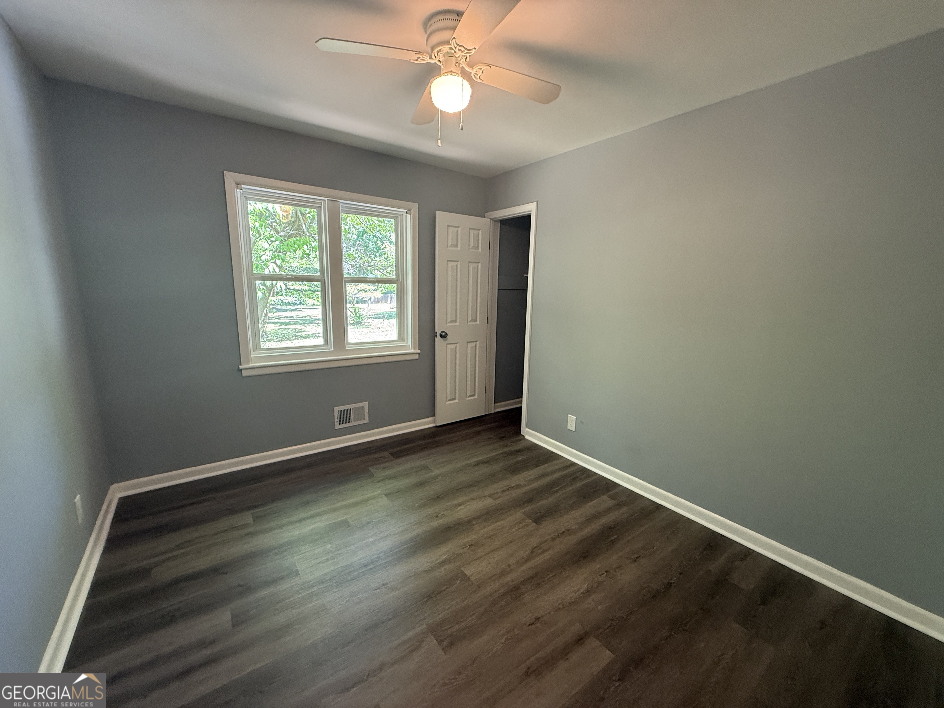 3293 Valleydale Drive SW Atlanta GA 30311