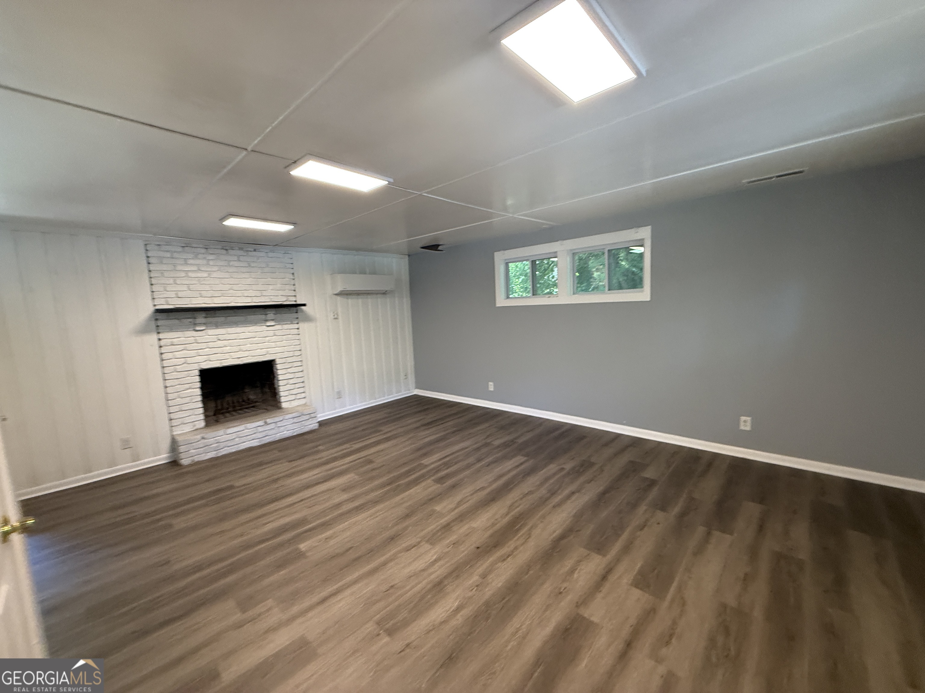 3293 Valleydale Drive SW Atlanta GA 30311