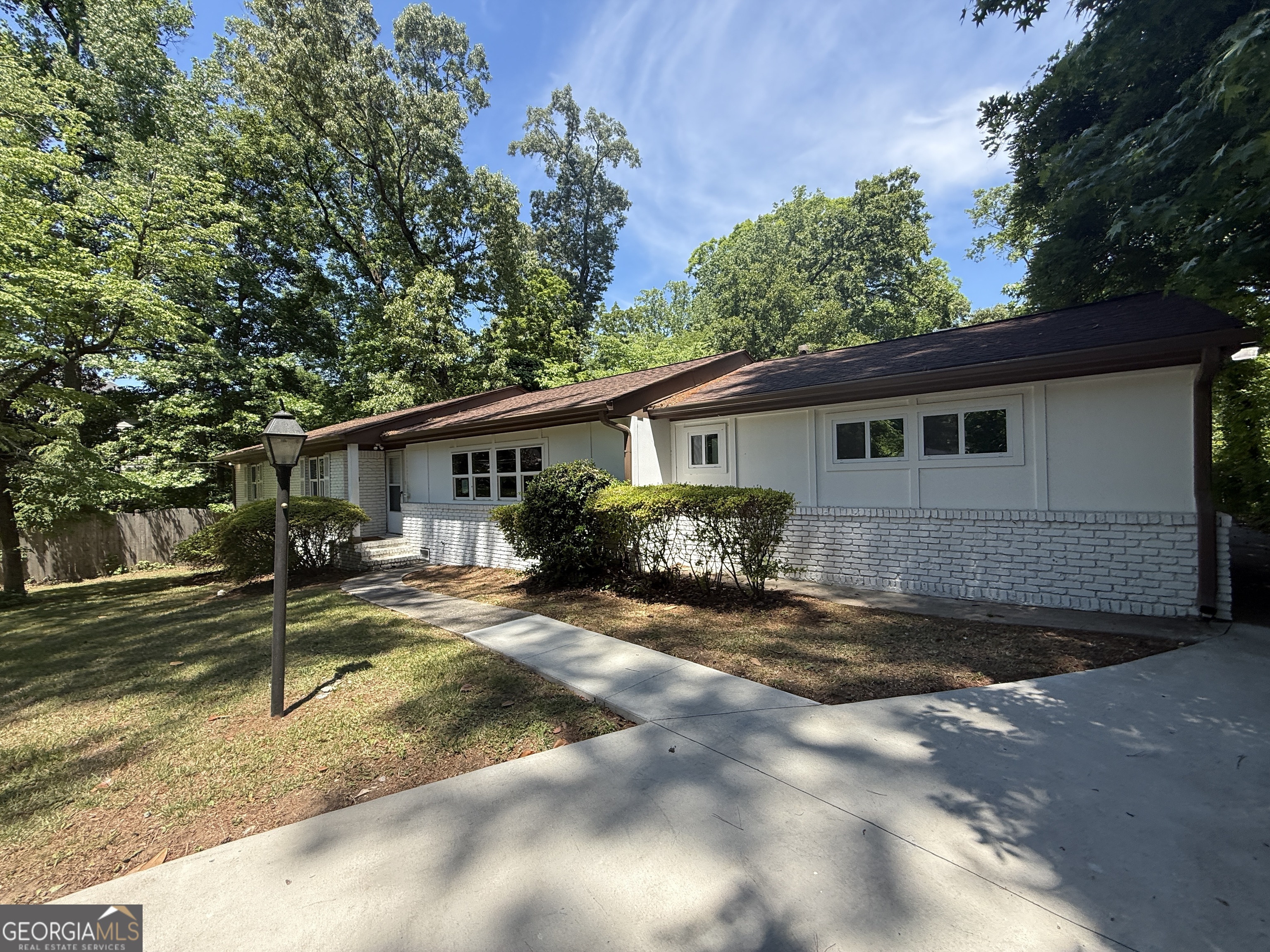 3293 Valleydale Drive SW Atlanta GA 30311