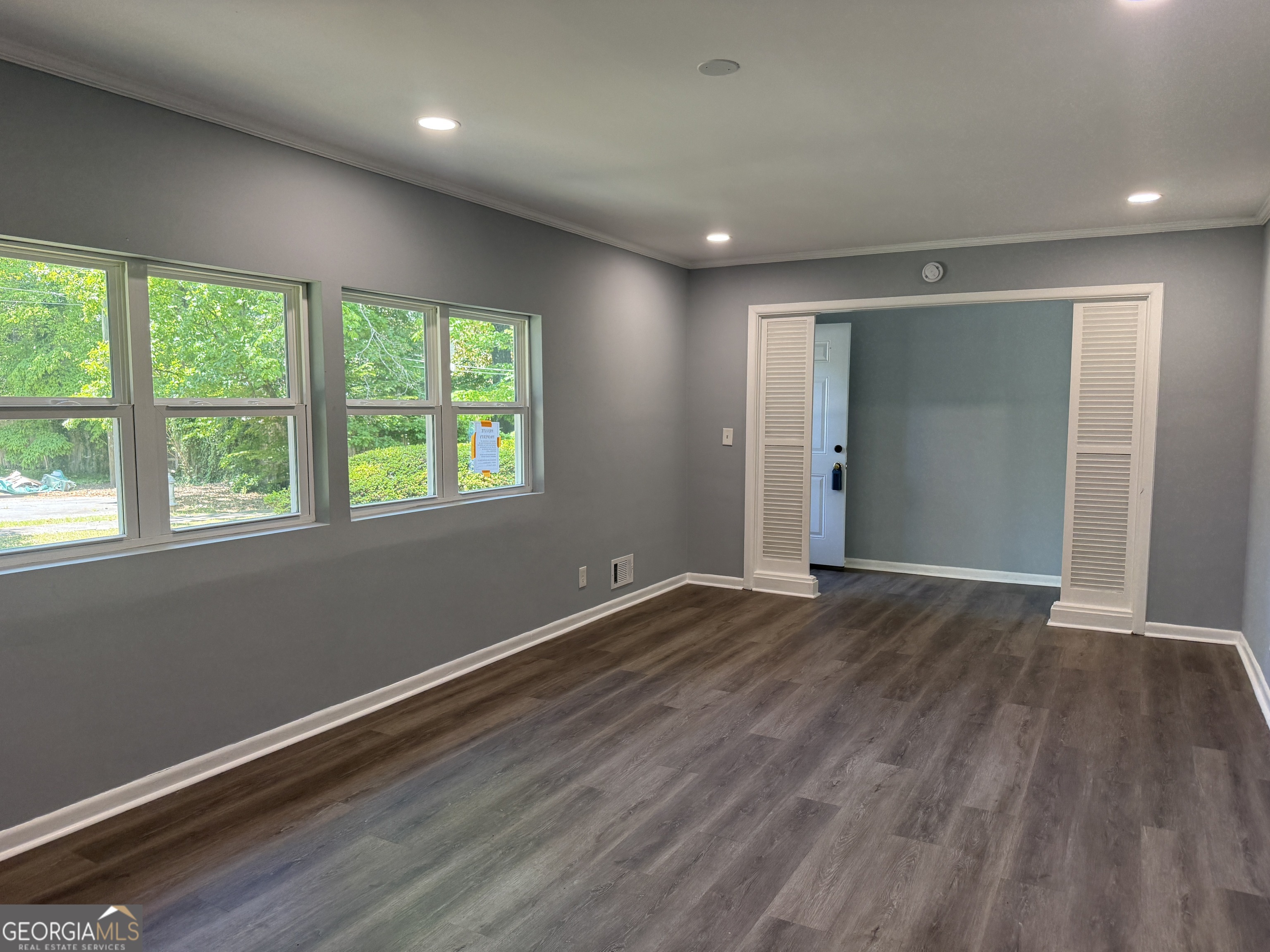 3293 Valleydale Drive SW Atlanta GA 30311