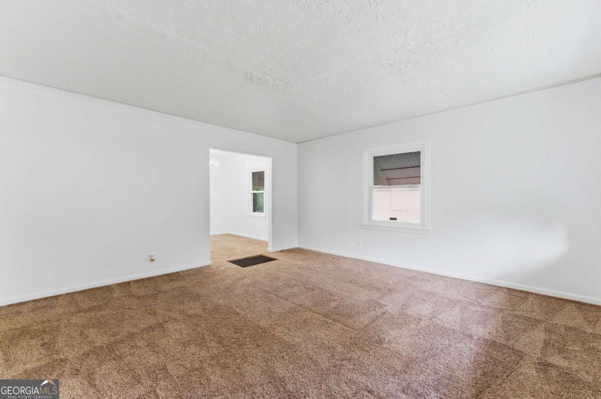 2551 E Tupelo Street SE Atlanta GA 30317