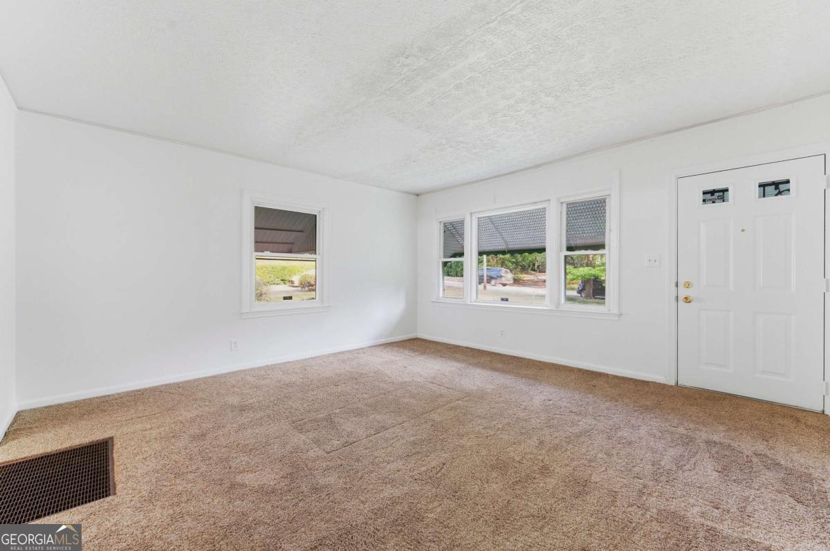 2551 E Tupelo Street SE Atlanta GA 30317