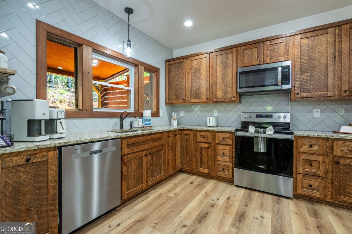 200 Echo Lane Ellijay GA 30540
