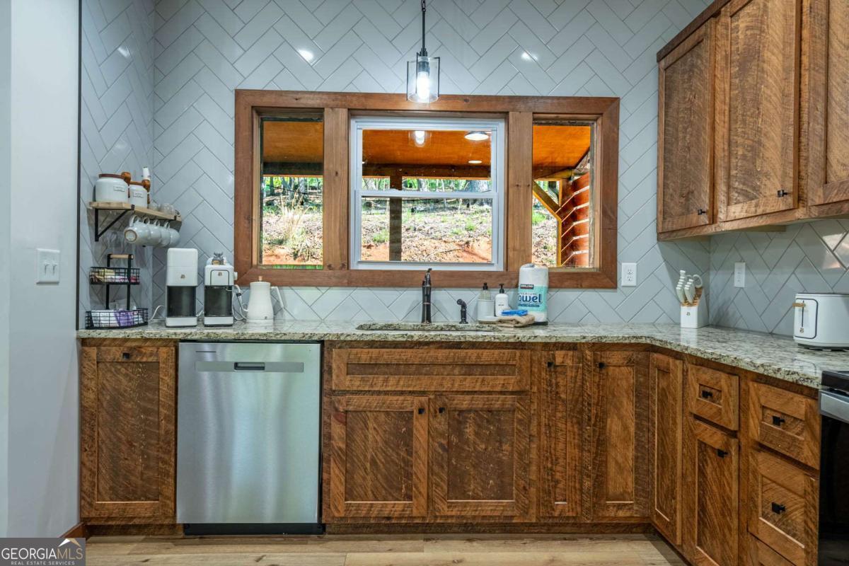 200 Echo Lane Ellijay GA 30540