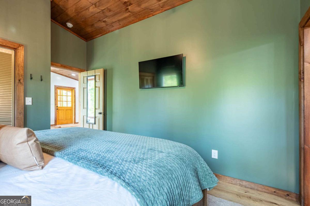 200 Echo Lane Ellijay GA 30540